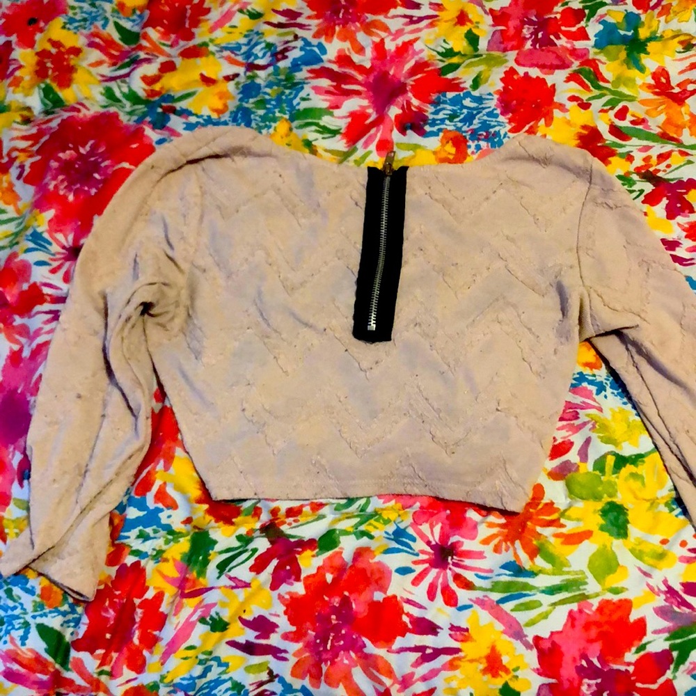 Worn once tan/cream crop top